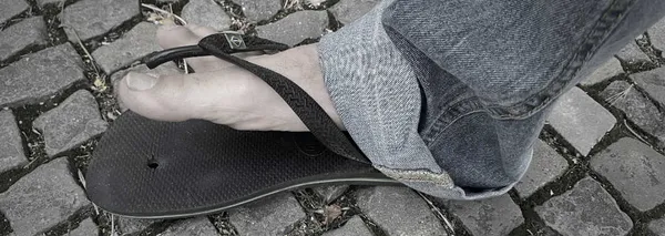Broken flip flop in need of repair